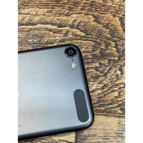 Apple iPod Touch 6th  Generation Gray 32GB Model:442A2 W/ Adapter y Cable - Picture 3 of 8